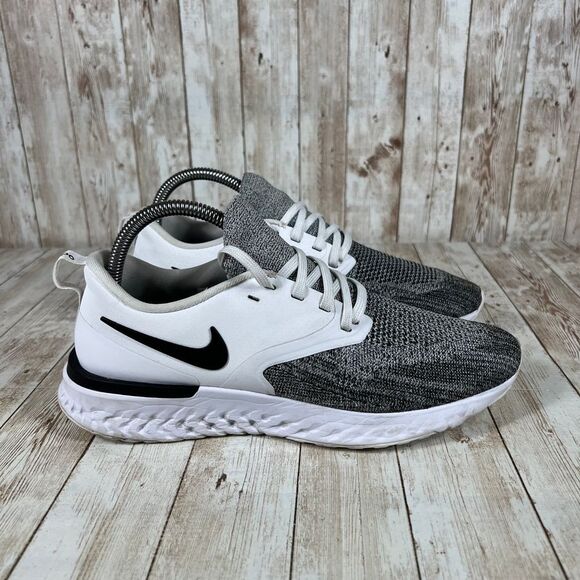 Nike Odyssey‎ React Flyknit 2 Running Shoes Athletic Sneakers Gray White Size 9 - Picture 1 of 8